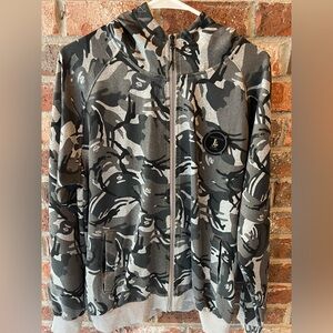 Never give up Camouflage Zip-Up Hoodie - large